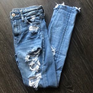 AEO Distressed High-Rise Jeans
